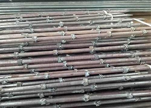 南丹隧道钢花管